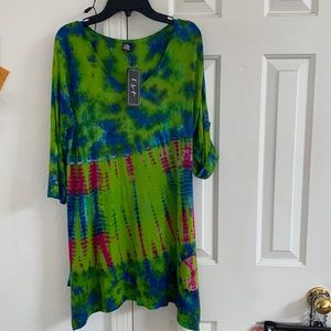 Women’s tie-dye top. Super soft, sleeves can button up super cute w/jeans.  S/M